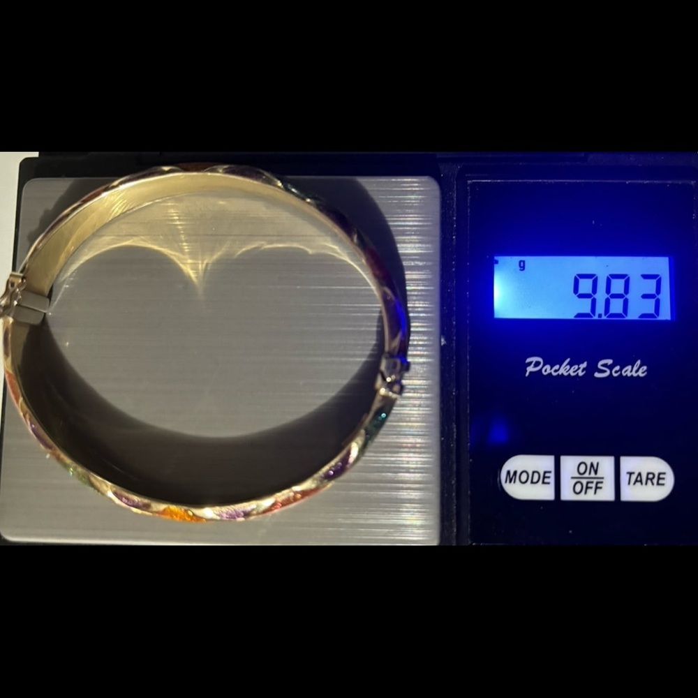 14k gold checkered enamel bangle bracelet - Picture 3 of 10